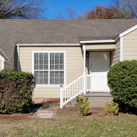 Charming 2-bedroom house in a quiet neighborhood - AC, WiFi in delightful Lawton