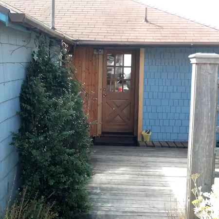 The Blue Rose Cottage - Amazing Views - Direct Beach Access - Pets Allowed