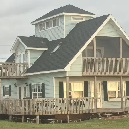 Gorgeous Oceanfront Vacation Destination!