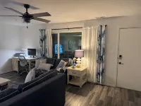 3 BR End Unit Rowhouse 1 Mile to Bethany Boardwalk, Walk to Shops & Restaurants