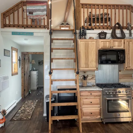 Tiny house hideaway just outside of town