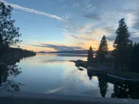 Secluded Peaceful Chalet 1 Bdrm King Suite AC, Private Laundry Room Hoteles en Bigfork