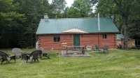 Cozy cabin in the Maine woods.  Direct access to ATV/Snowmobile trails. - Homestays