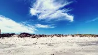 Family Friendly Cape Cod Beach House: 3 Min. Walk to Earle Rd Beach - Wifi
