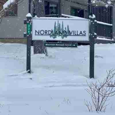 Easy 2-Minute Ski to Lift Ski-in/Out • Smuggs Condo Hotel Exterior
