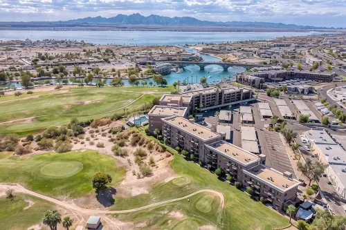 Best Location in Lake Havasu! Walk to London Bridge!  Heated Pool & Golf. - Boutique