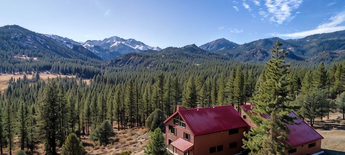 THE HAWK'S NEST RETREAT - A Stunning Family and Corporate Retreat Hotels in Alpine County