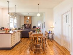 Lucy's Cottage in beautiful Kyneton