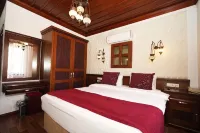 Cicerone Lodge Hotel