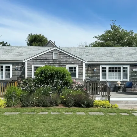Walk to Town! Bike or Bus to Beach! Charming Cottage on Quiet, Private Lane