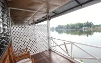 Sugar Cane Guesthouse-II - 2-Star