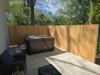 The Sugar Shack Cottage with Hot Tub - 방갈로