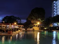 Pullman Kinshasa Grand Hotel - Pools