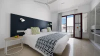 Broncemar Beach Suites