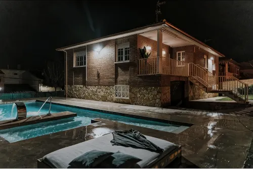 Complete house with pool in the heart of Rioja Alta - アパートメント