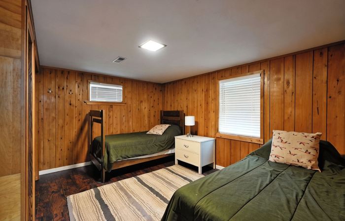 Sandy Shore Lodge- beautiful, private sand beach awaits!