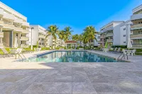 Crab Shack Condo at the Beach! Newly renovated! Beachfront with pool! - 2-Star