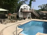 1 Br Studio/Cottage with Kitchenette, Pool & Golf Cart/ Near Beach - Swimmingpools