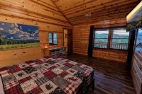 InCabinHeatedPool-JACUZZI-KingBeds- EV Charger - Sleeps20 Aracade EV3 - プライペートプール