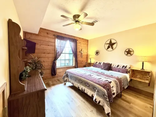 Cozy Ozarks Western Retreat ~ Couples & Small Family Friendly