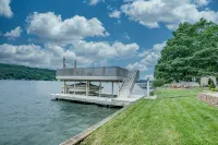 Enjoy the sunset from this east side Keuka Lakefront home! - Boutique