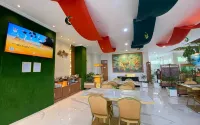 The Grand Cabin Hotel