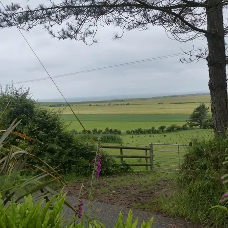 Idyllic rural retreat - Generous ferry discounts available