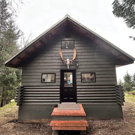Cozy home with a view, newly remodeled.