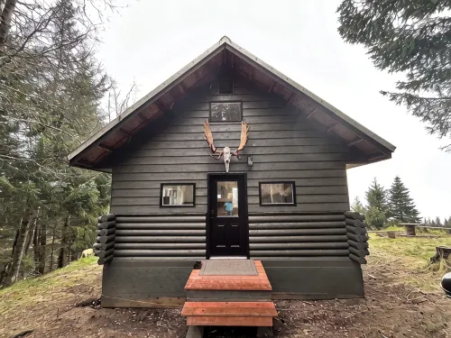 Cozy home with a view, newly remodeled.