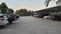 Baan Lita - Parkplatz