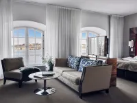 Elite Hotel Marina Tower, Spa & Resort Отели рядом с достопримечательностью «Арена «Циркус»»