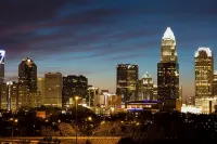 Charlotte Sanctuary, Comfort, Fenced, Sleeps 11 - Wifi