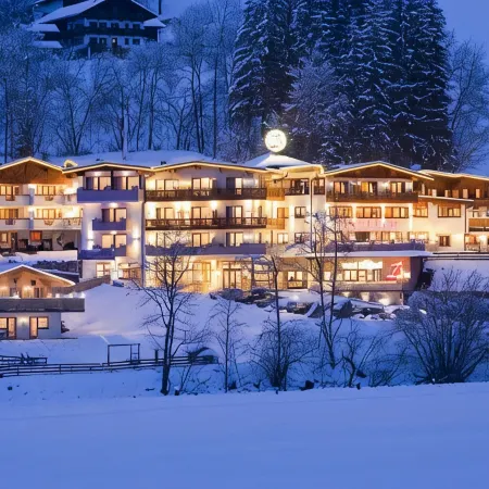 Hotel Berghof Отели в г. Гемайнде Зёлль