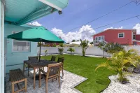 3 Min Walk to the Beach!!!!! Fenced in Back Yard. - 2-Sterne