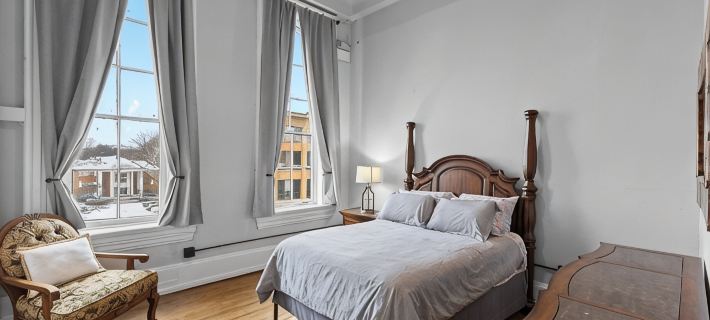 Luxury Downtown Apartment• Walk Everywhere • Fast WiFi • Sleeps 8 Ξενοδοχεία στην πόλη Delaware County