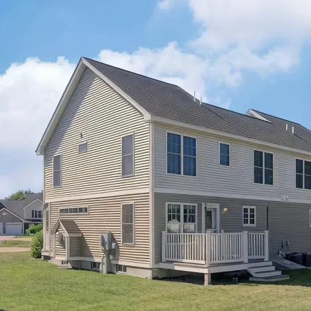 3-bed condo in the Heart of North Conway sleeps 8 Mins from Cranmore & Storyland