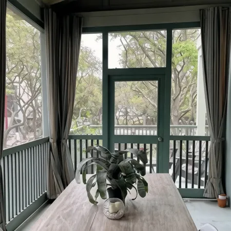Seaside Proper Condo walk to the beach, shopping & restaurants