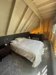 Private Hot Tub and Bikes! Great Location!