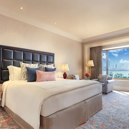Taj Lands End