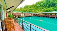 Lake Terrace Resort - Beach