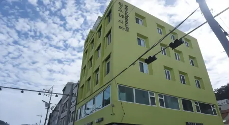 菀島內西亞飯店