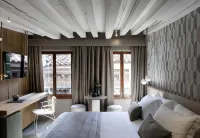 Palazzo Pianca - balcony