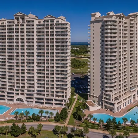 AWESOME GULF AND BEACH VIEWS! Gorgeous 3 BR/2BA Unit, Large Balcony