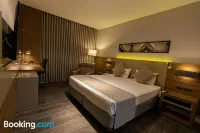 JL Hotel by Bourbon - Bares