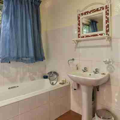 Rockfig Cottage for 2 People with Wonderful Private Terrace in Garden! Rooms