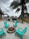 Relaxing family friendly heated pool home close to beach - Swimmingpools