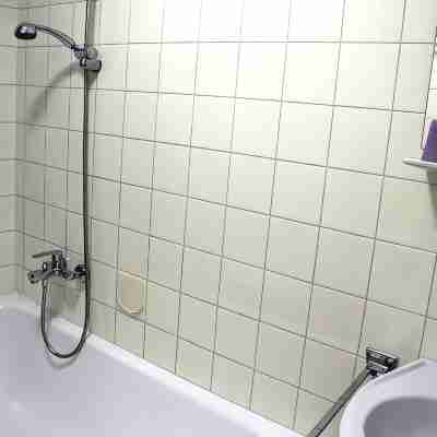 1 Studio Flat walking distance to ski lifts (we have 2 in the same building) Rooms