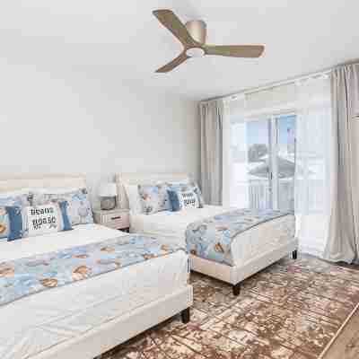 Blue House at the Beach Rooms