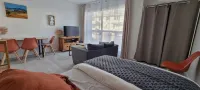 Beautiful renovated apartment in the heart of Concarneau - Private parking - WIFI - balcony