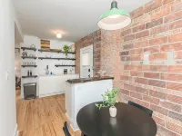 Modern Loft in Historic Birdtown - Unit 5 Hoteles en Lakewood